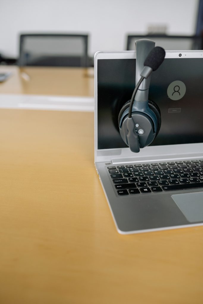 Simultaneous Translation Services